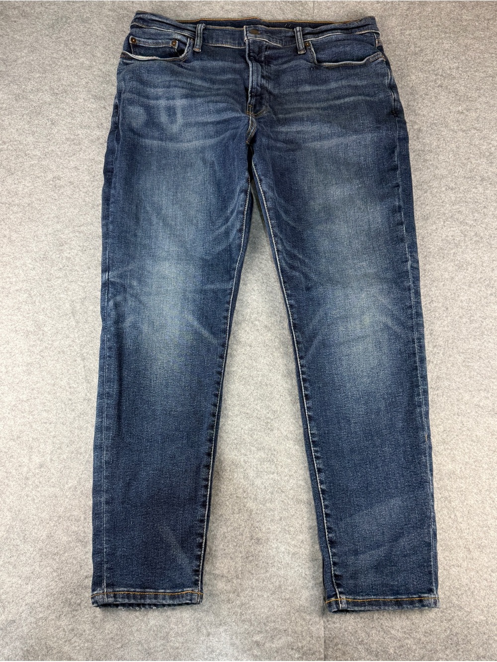 Athletic Taper Lucky Brand 411 Dark Blue Jeans 36x30 | Lollie Closet